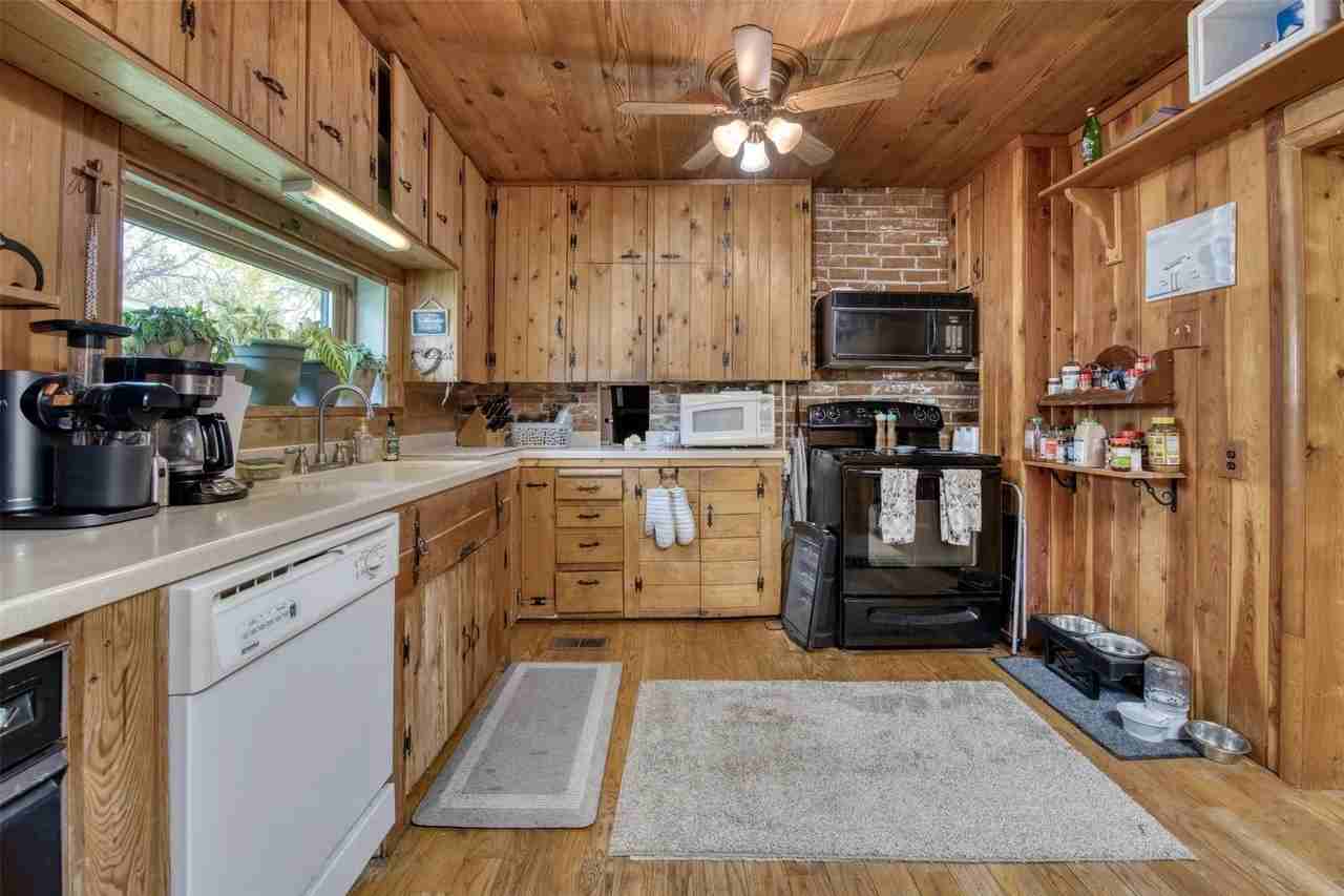 308 S 4th St - Photo 7 of 23