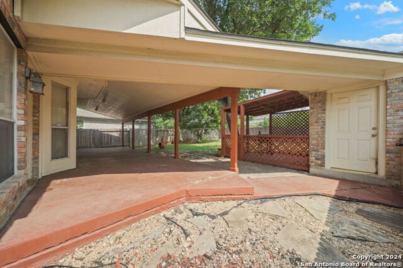 6411 Rambling Trail Dr - Photo 6 of 26