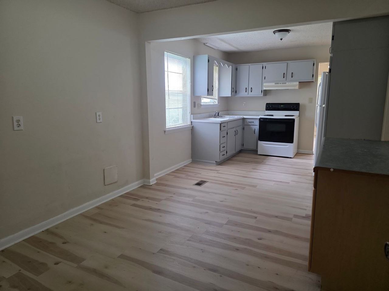 145 Harris Rd Nw - Photo 5 of 11