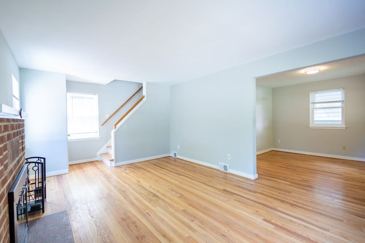 5833 Dewey St - Photo 2 of 36