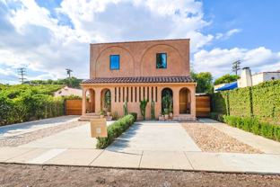819 N Orange Grove Ave - Photo 1 of 1