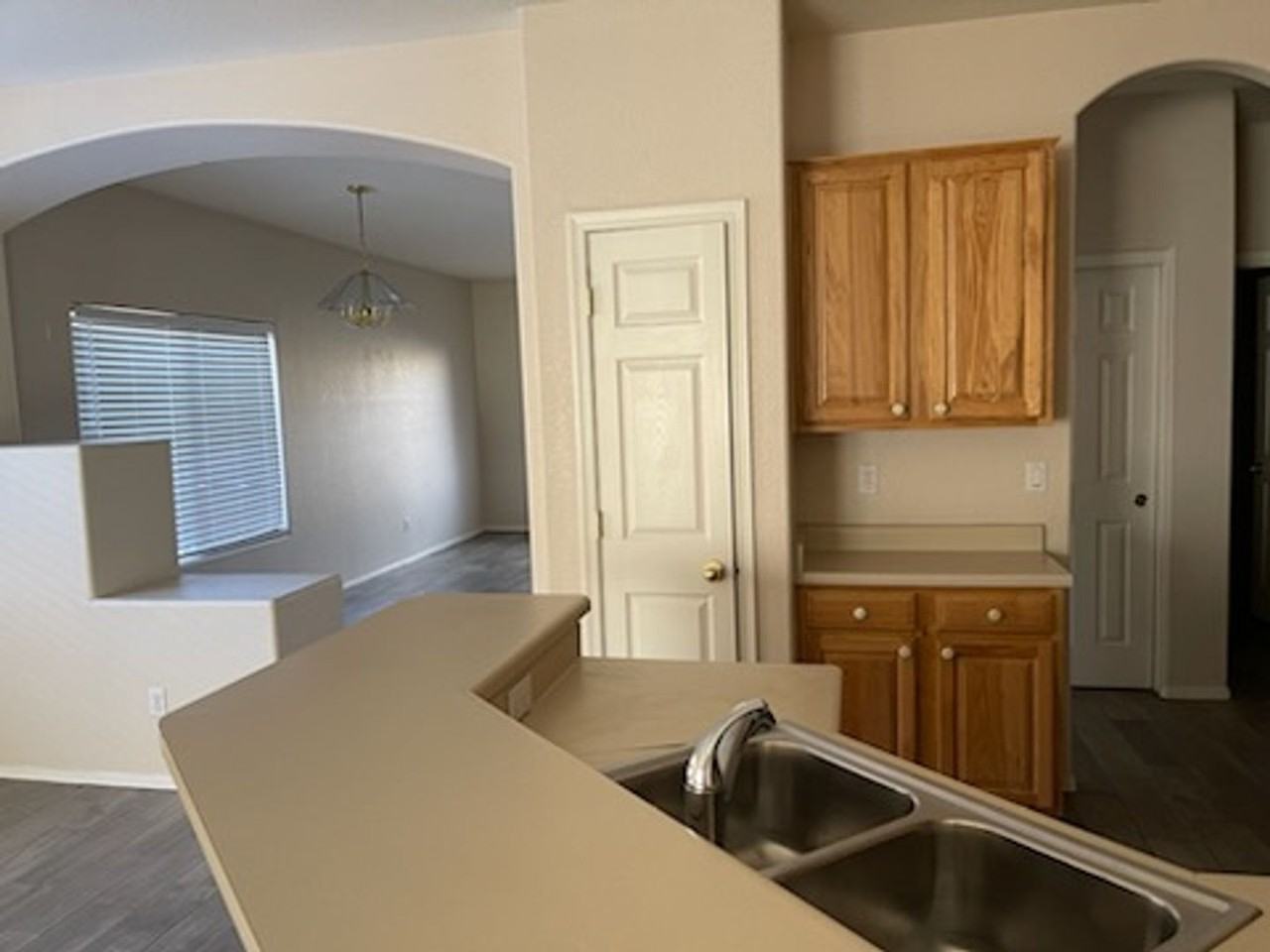 14199 W Clarendon Ave - Photo 5 of 20