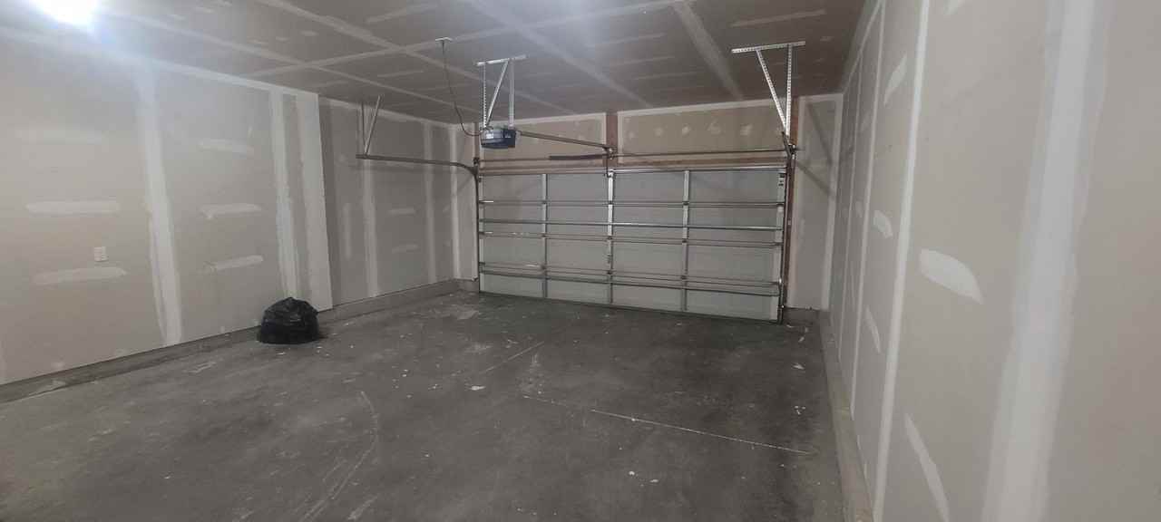 5102 South Baneberry Avenue - Photo 3 of 25