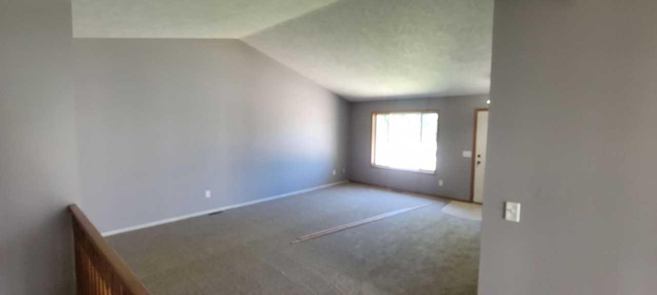 5006 S Baneberry Ave - Photo 5 of 24