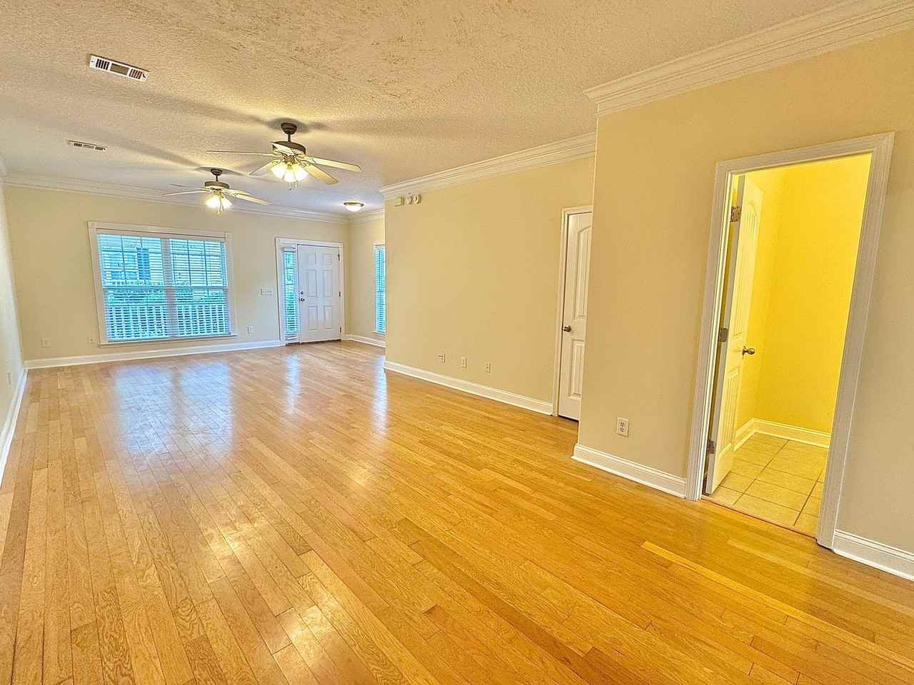 500 Bradwell St Apt A - Photo 5 of 42