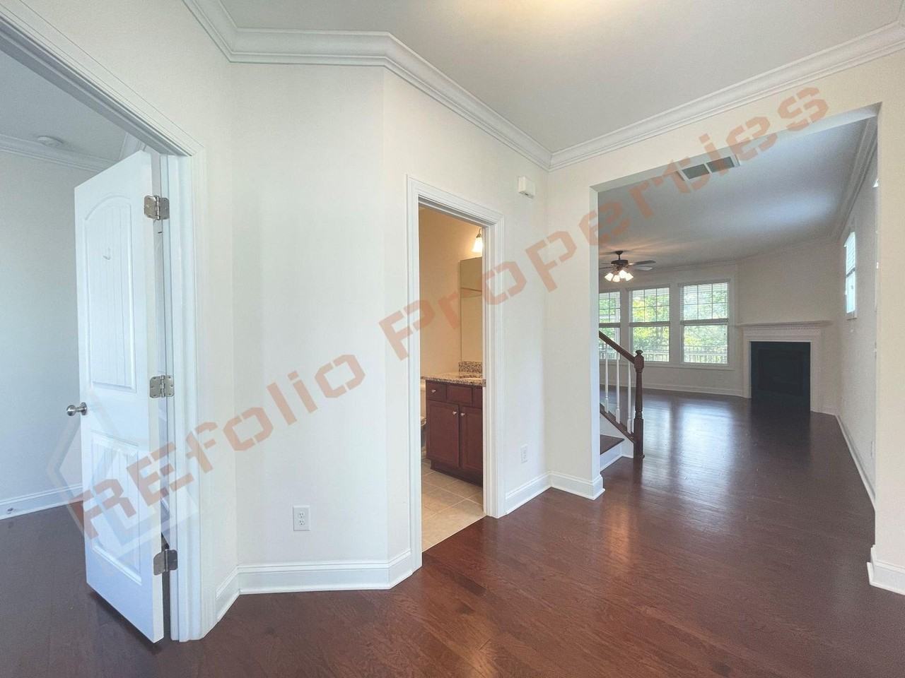 523 Finnbar Dr - Photo 4 of 36