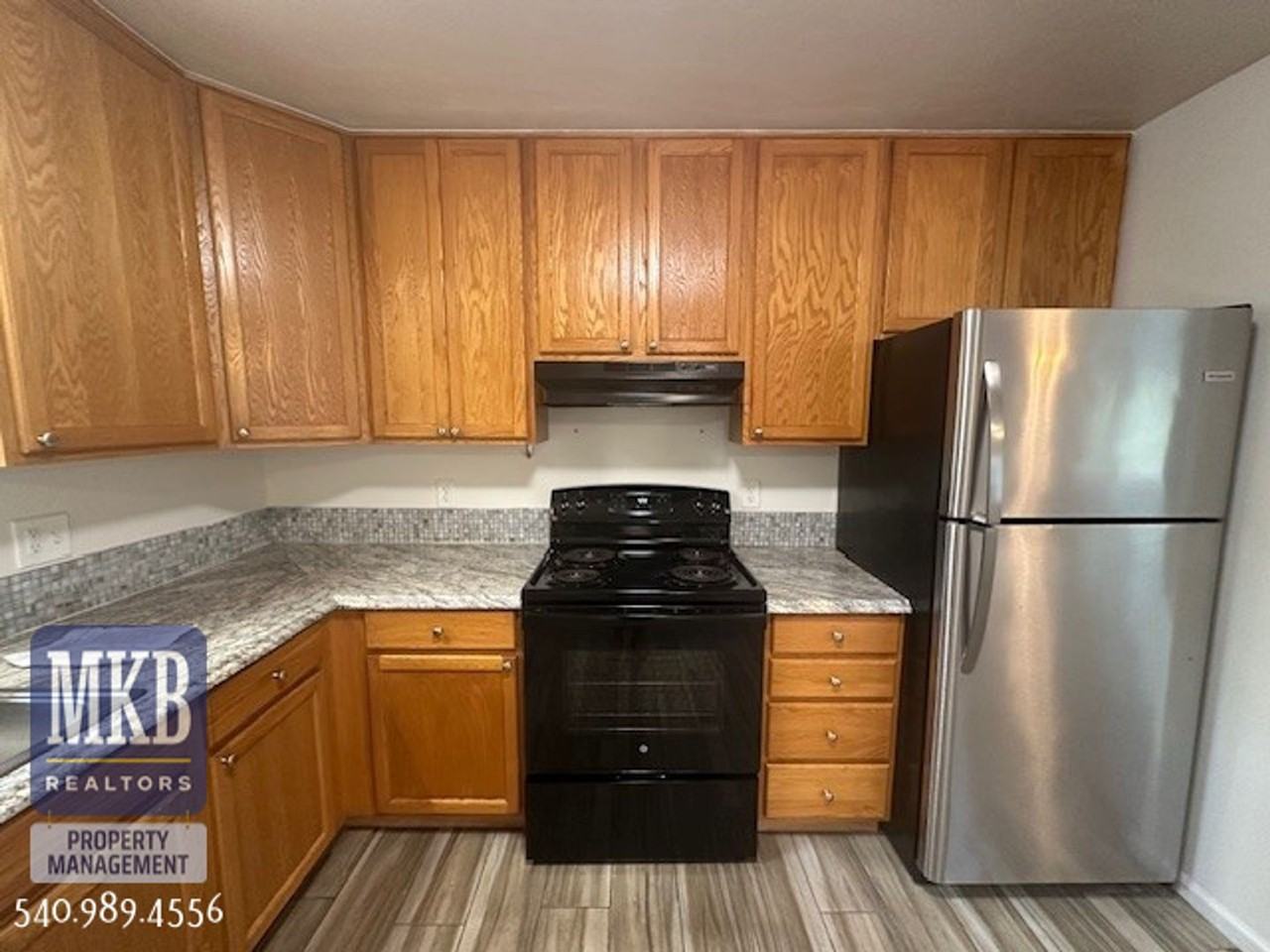 745 Kenyon Rd - Photo 7 of 24