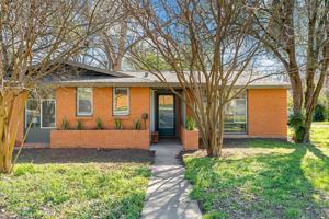 featured image of 1501 Westmoor Dr
