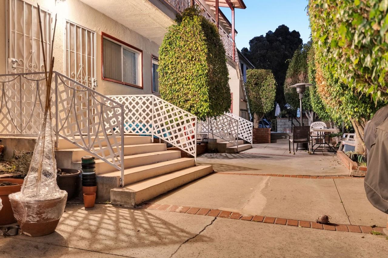 Federal Luxury Investments LLC - Photo 4 of 26