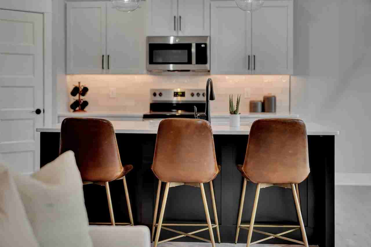 8740 Mohave Dr - Photo 4 of 21