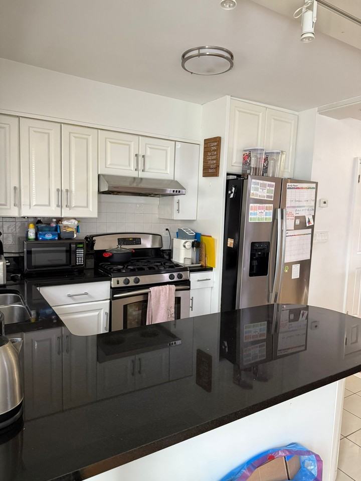 2115 Ford Street 1f - Photo 2 of 12