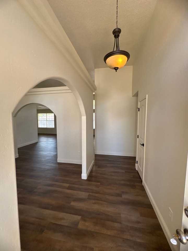 1101 Rosewood Drive - Photo 3 of 16