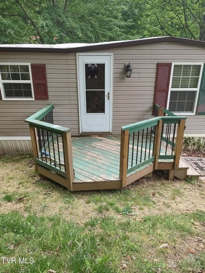132 Elizabeth Ann Dr - Photo 3 of 39