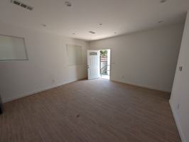 featured image of 10642 S Central Ave