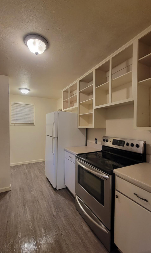 408 N Grant Ave - Photo 2 of 10