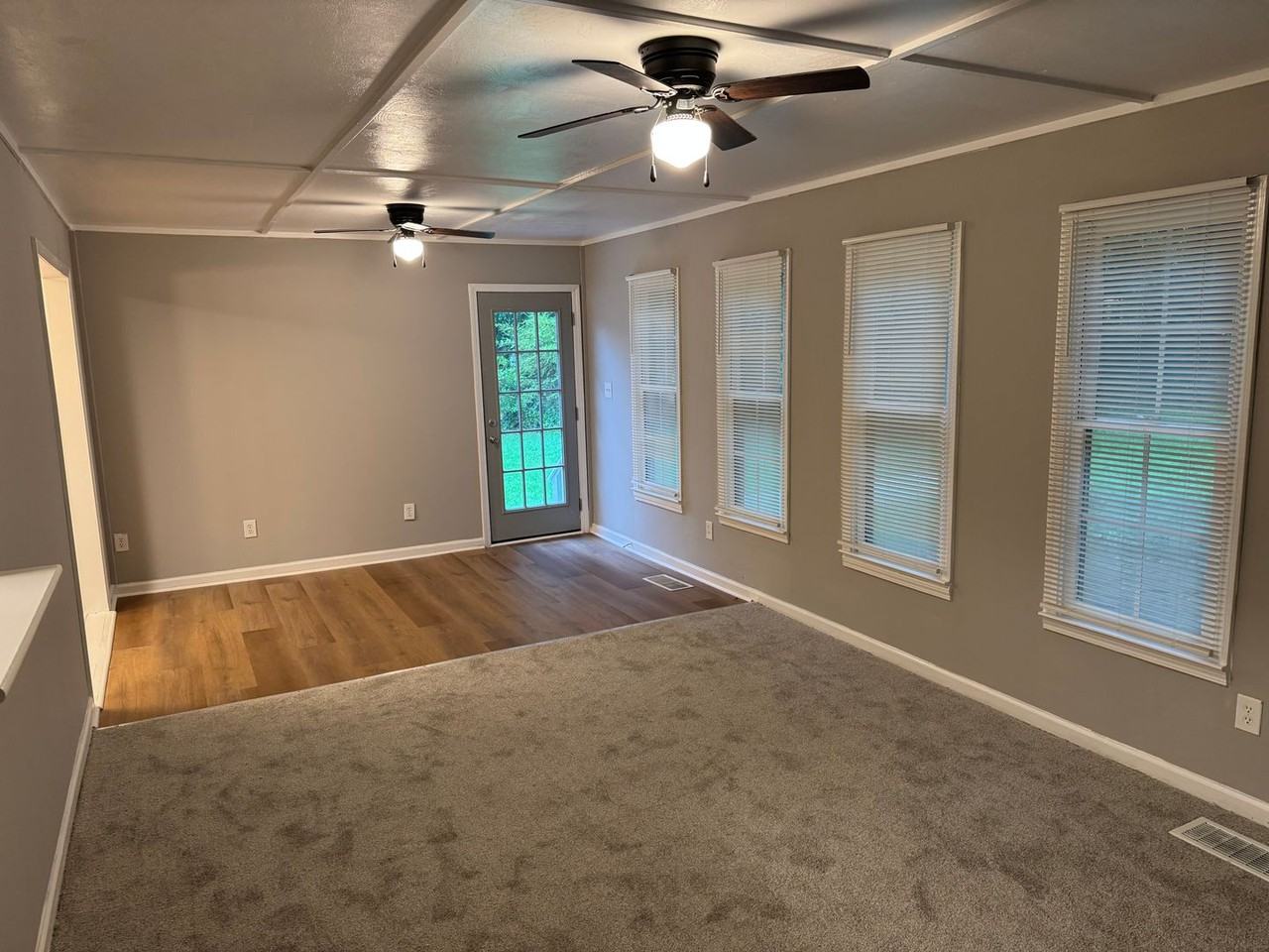 155 Davis Rd - Photo 5 of 29