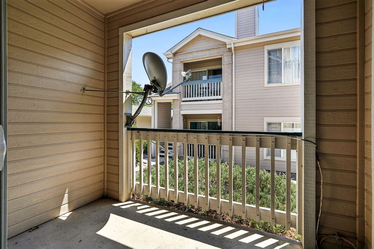 1110 Opal St - Photo 7 of 39