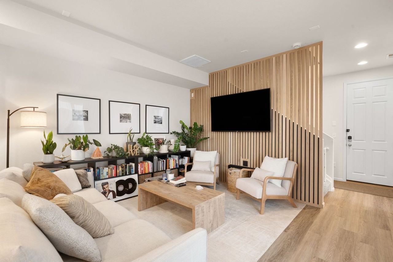 4135 Fultondale St - Photo 2 of 29