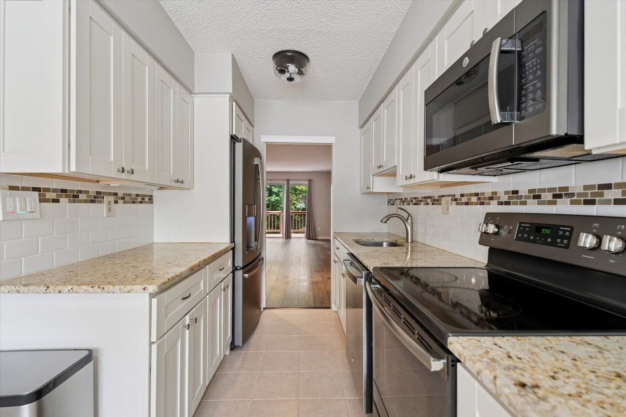 107 Cavalry Ct #107 - Photo 2 of 17