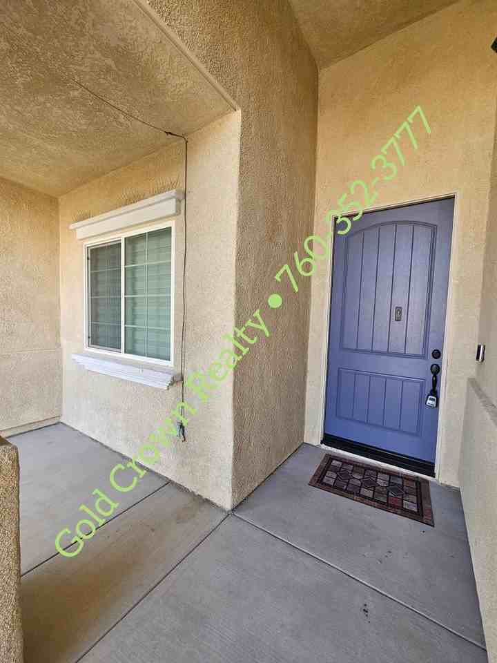 2375 Hazel Ave - Photo 2 of 18