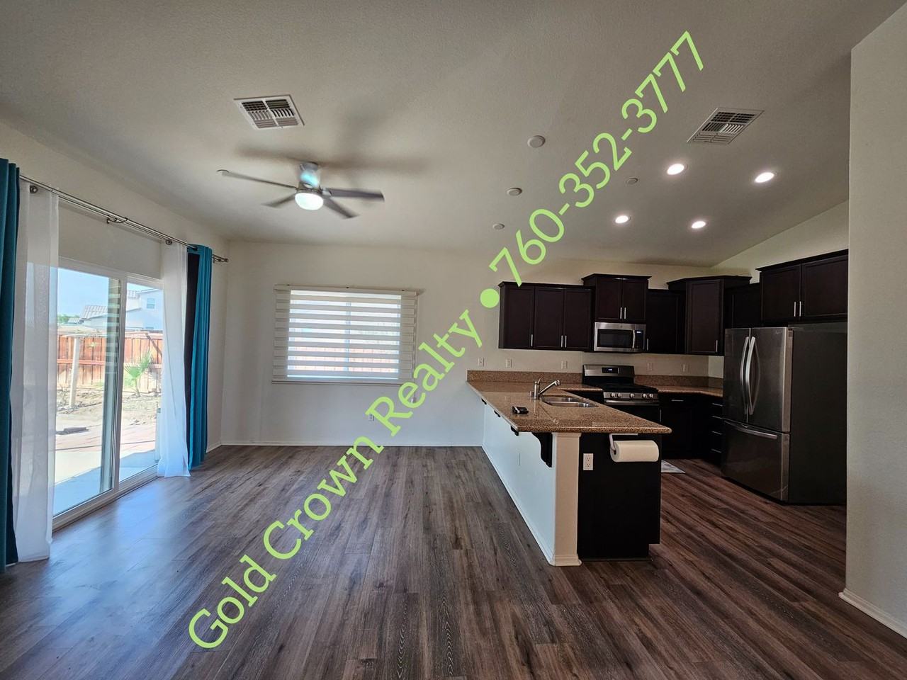 2375 Hazel Ave - Photo 3 of 18