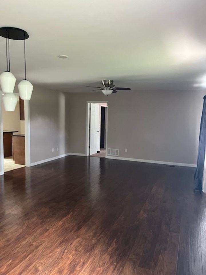 3711 N Kinser Pike - Photo 2 of 13