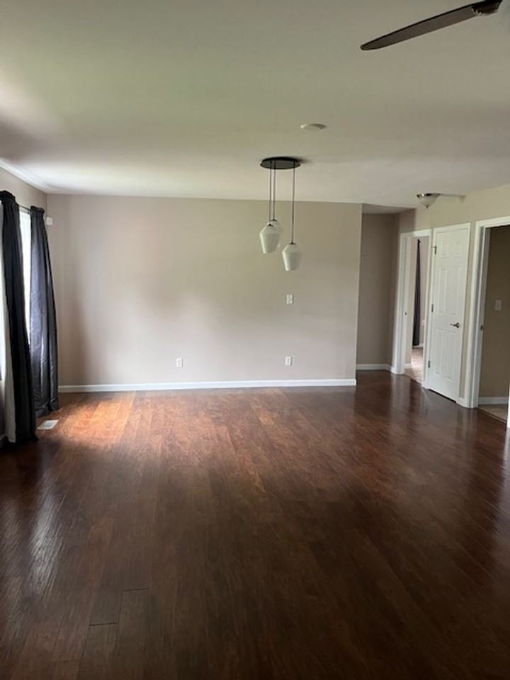 3711 N Kinser Pike - Photo 3 of 13