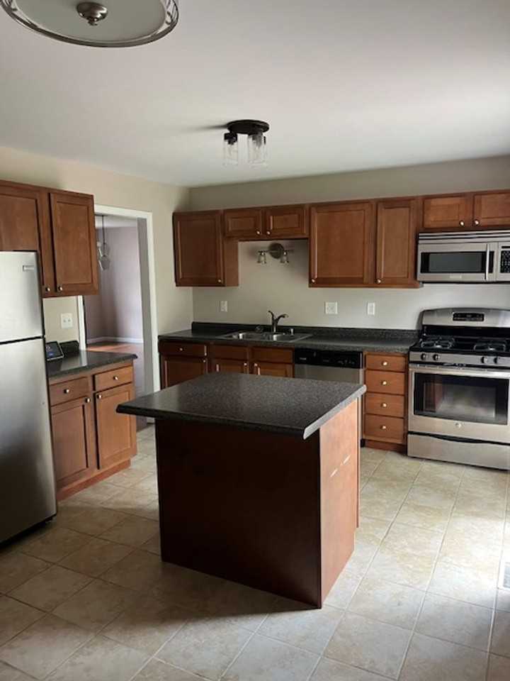 3711 N Kinser Pike - Photo 4 of 13