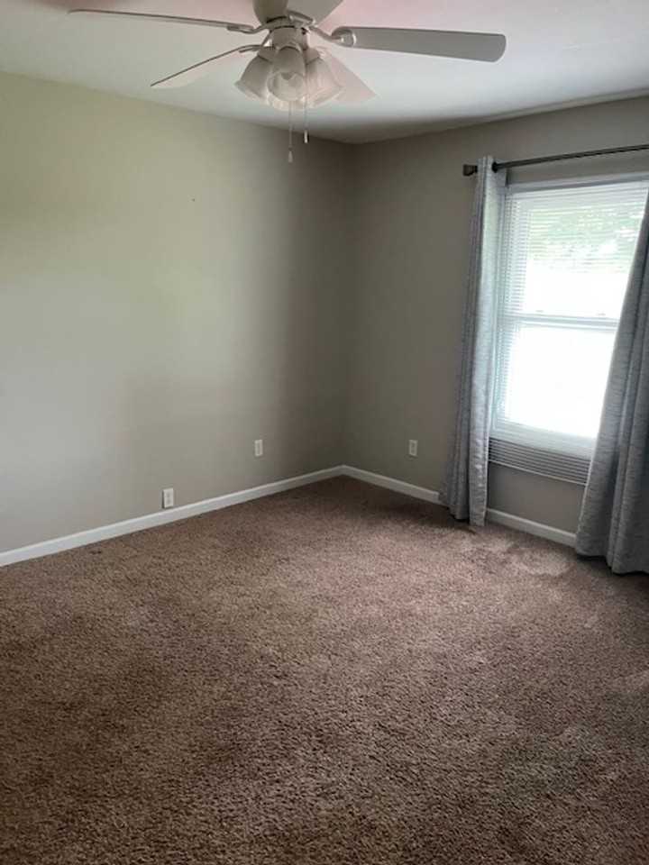 3711 N Kinser Pike - Photo 5 of 13