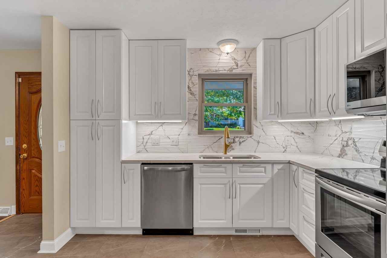 916 Allison Ave - Photo 3 of 29