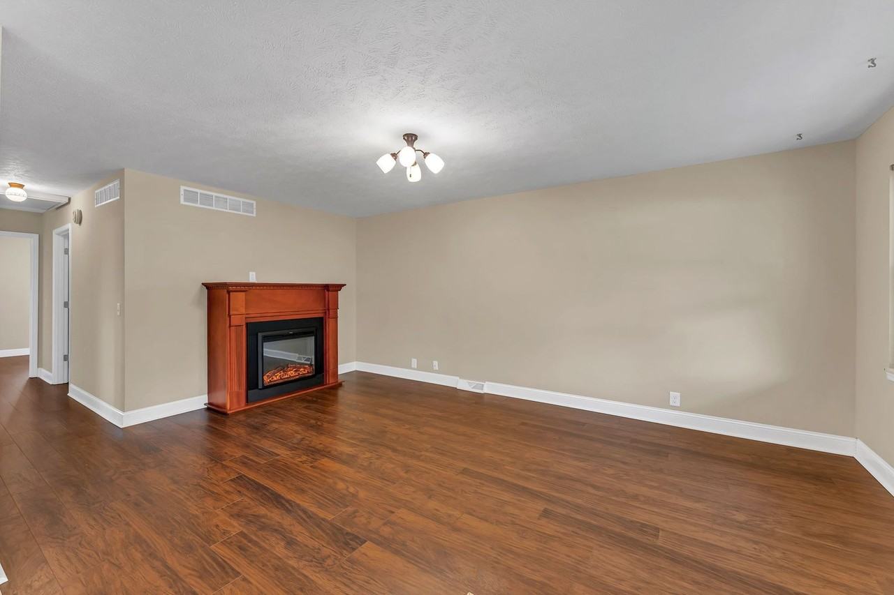 916 Allison Ave - Photo 6 of 29