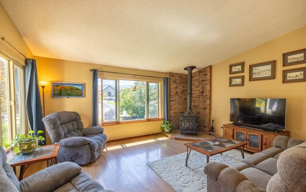 720 E 5th St - Photo 5 of 24