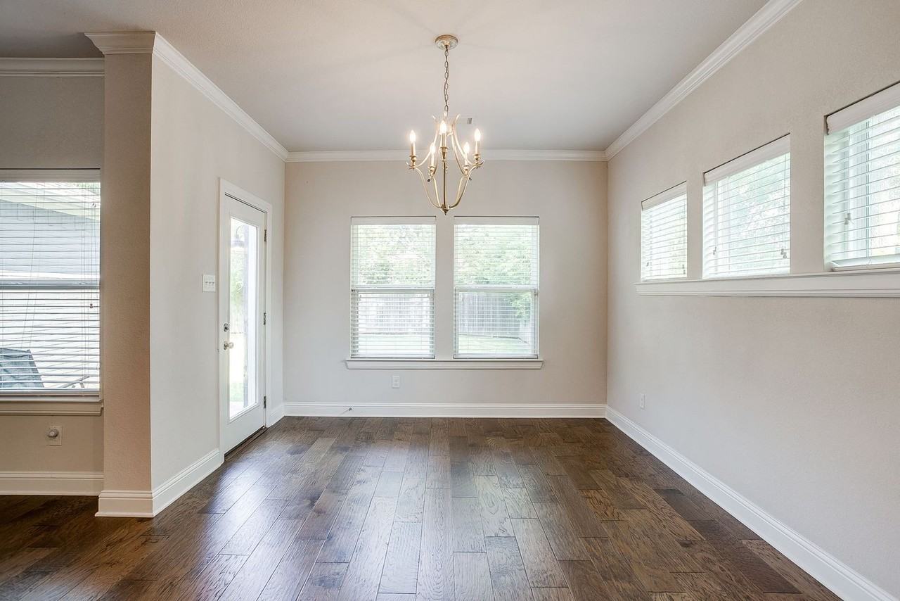 3320 Mission St - Photo 6 of 20