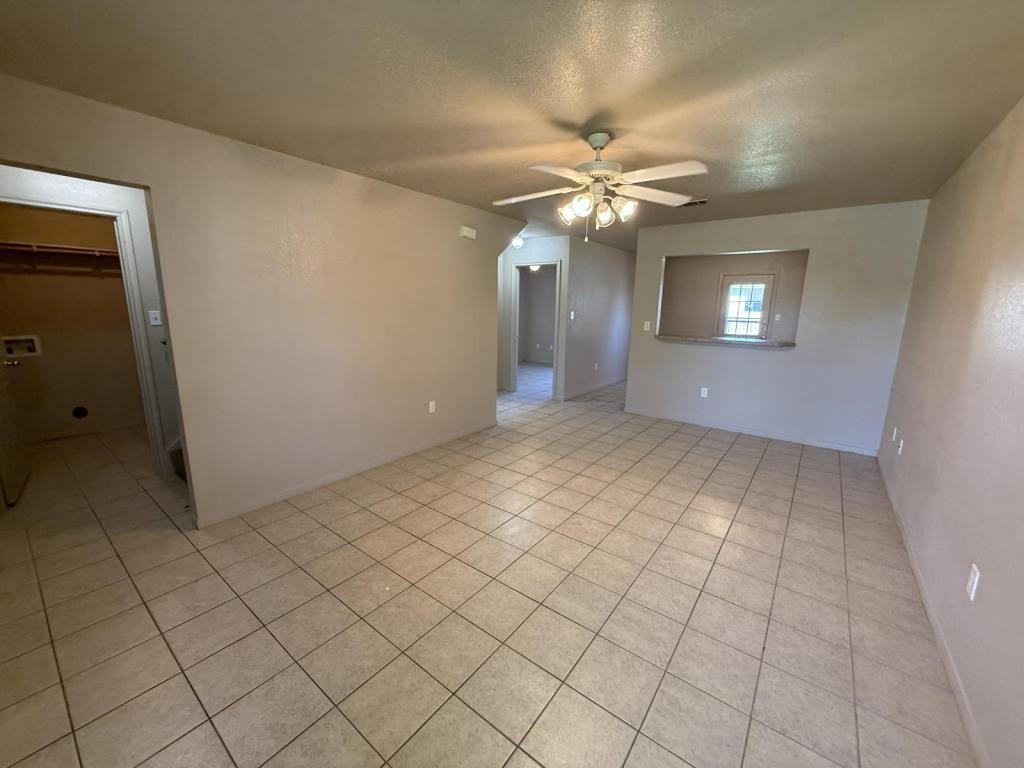 3109 Yaupon Rd #B - Photo 4 of 27