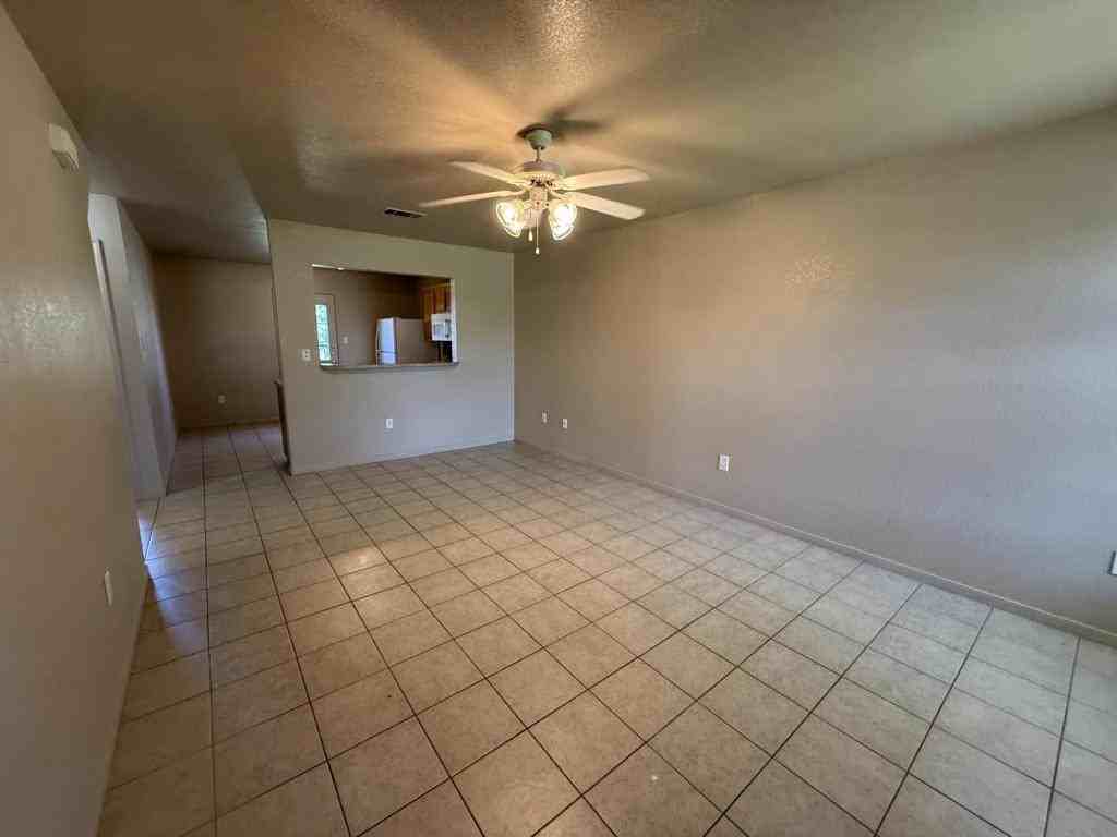 3109 Yaupon Rd #B - Photo 7 of 27