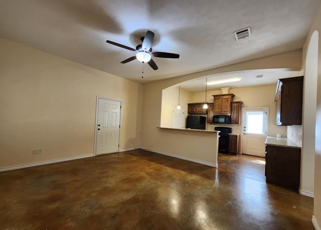 3933 John Sharp Pkwy - Photo 3 of 22