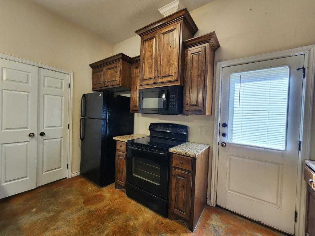 3933 John Sharp Pkwy - Photo 6 of 22