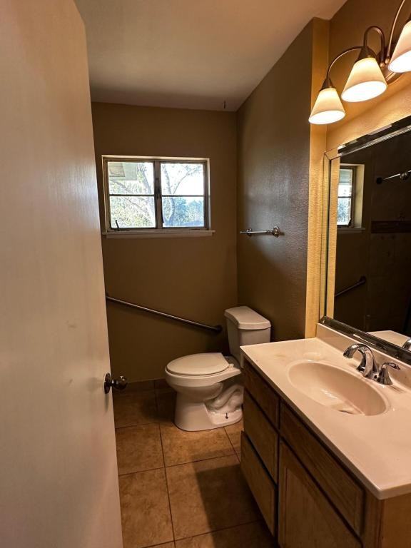 607 Westway Ave - Photo 5 of 14