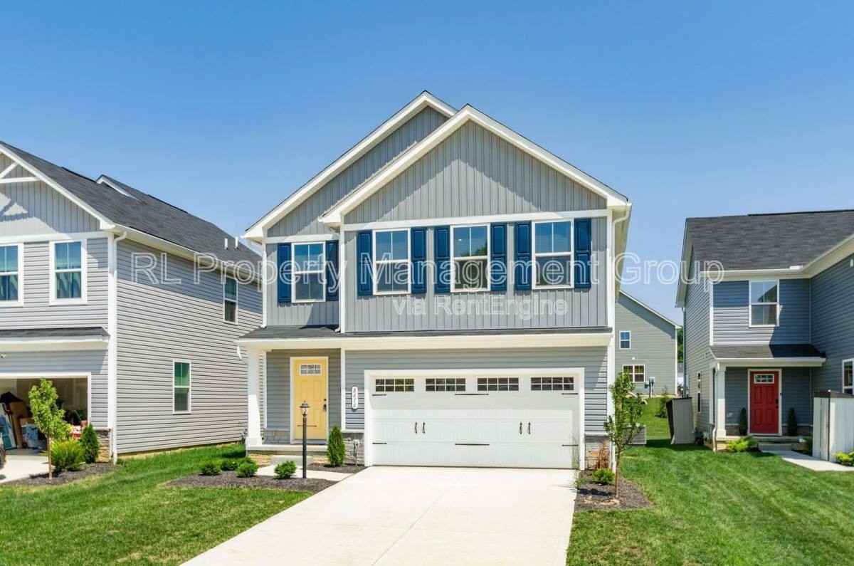 8616 Gable Loop - Photo 2 of 10