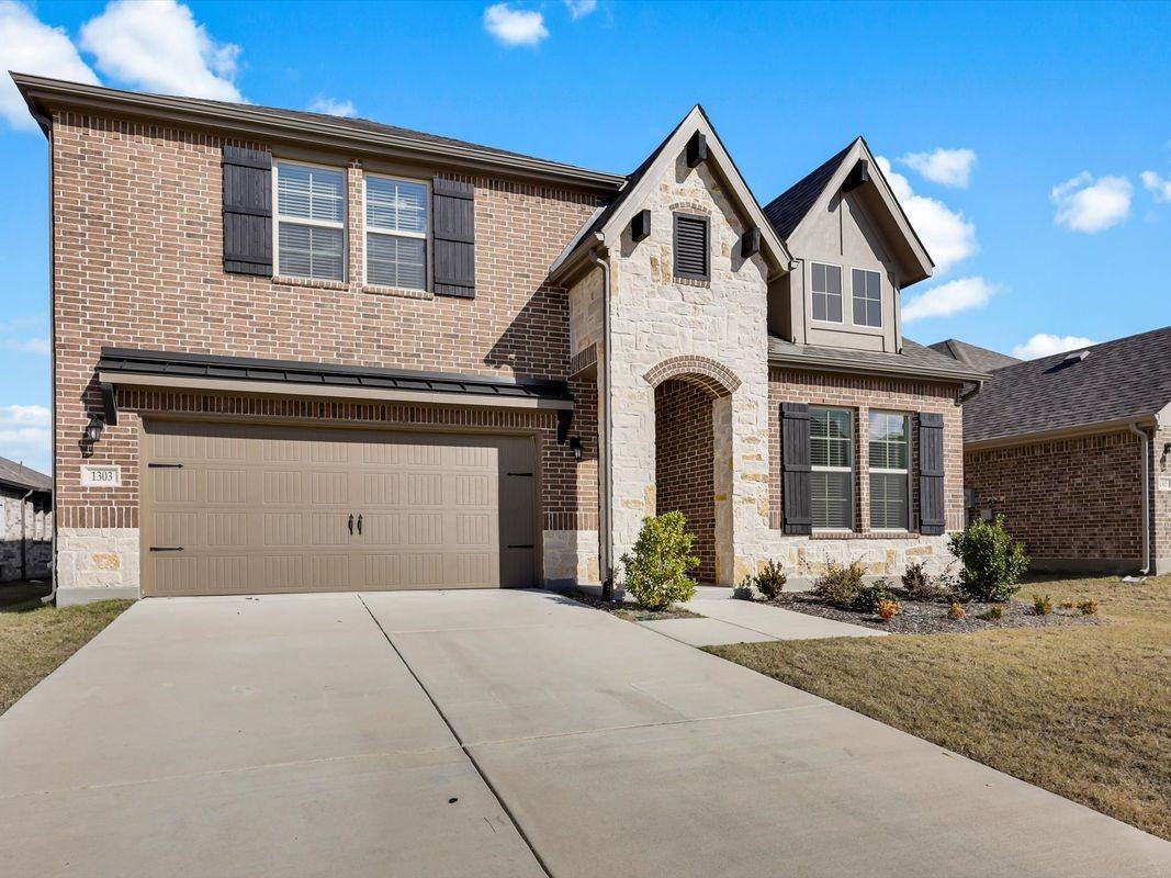 1303 Wheelwright Dr - Photo 2 of 40