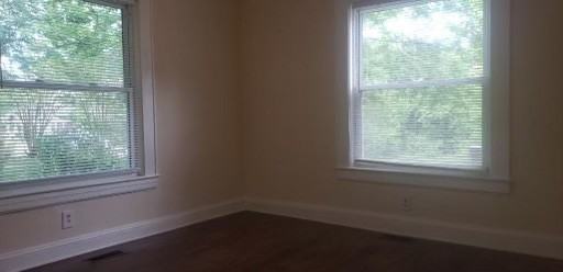 1026 Pearson St - Photo 3 of 10