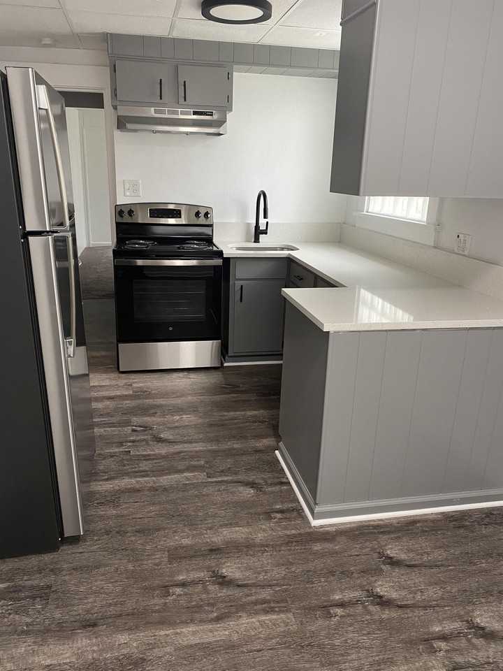 1036 Steuben St #1 - Photo 5 of 14