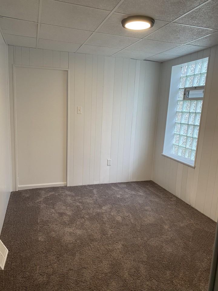 1036 Steuben St #1 - Photo 3 of 14