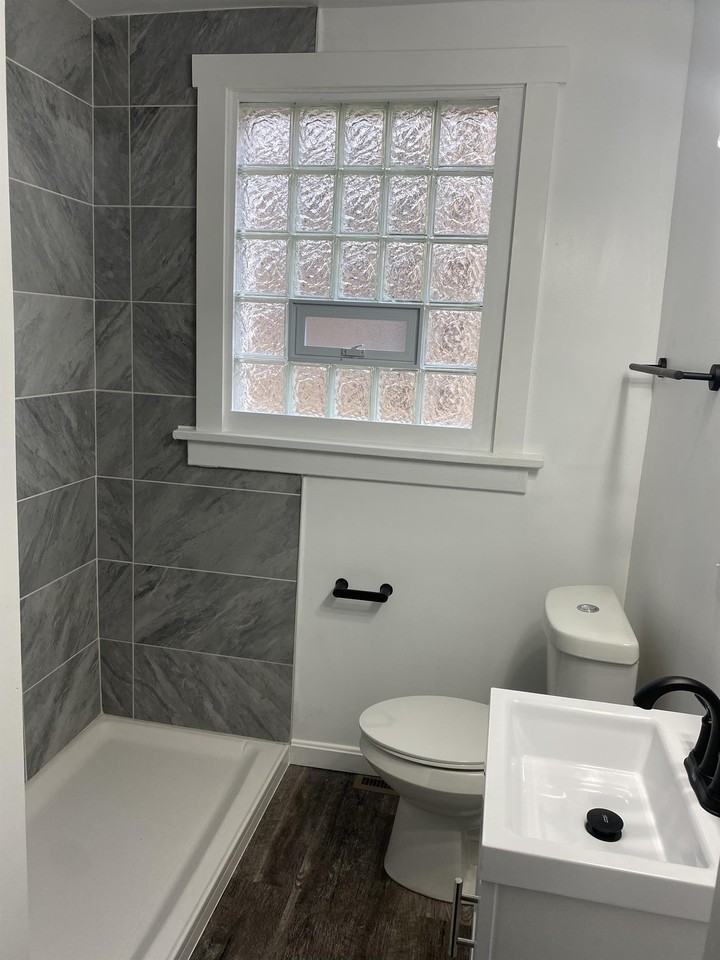 1036 Steuben St #1 - Photo 5 of 14