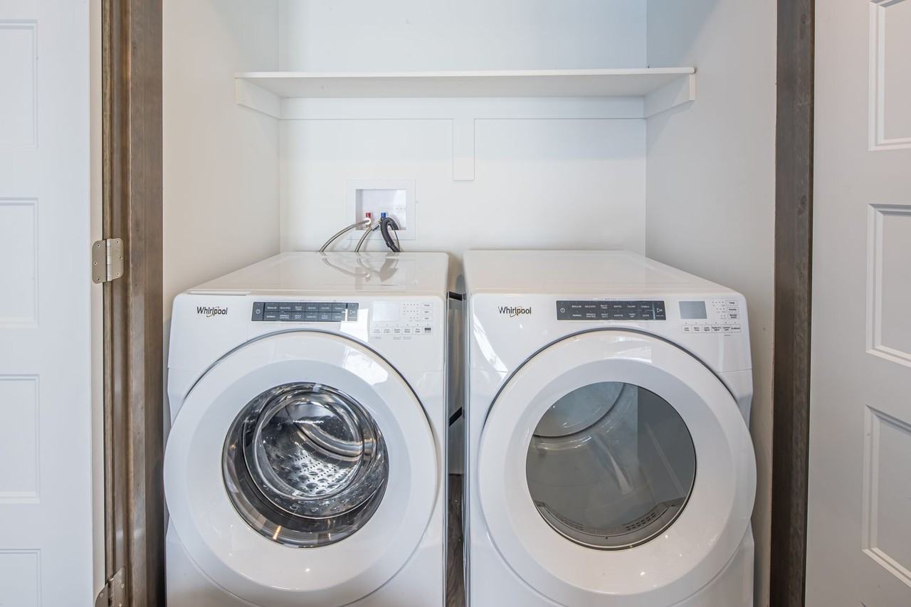 1905 Golden West Drive - Photo 7 of 32