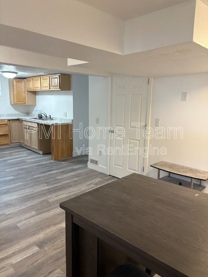 732 E 1000 S #B - Photo 6 of 13