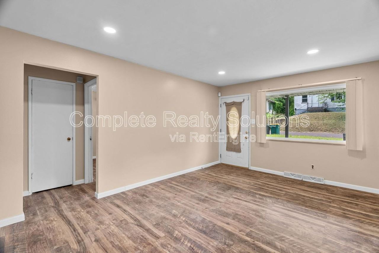 7219 Harney Ave - Photo 2 of 36