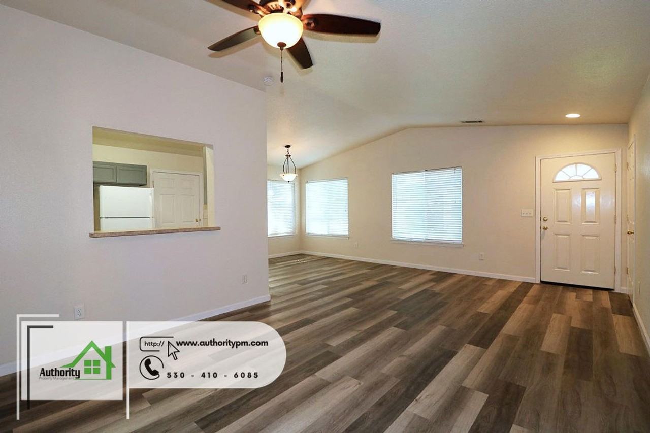 3755 Main St - Photo 6 of 15