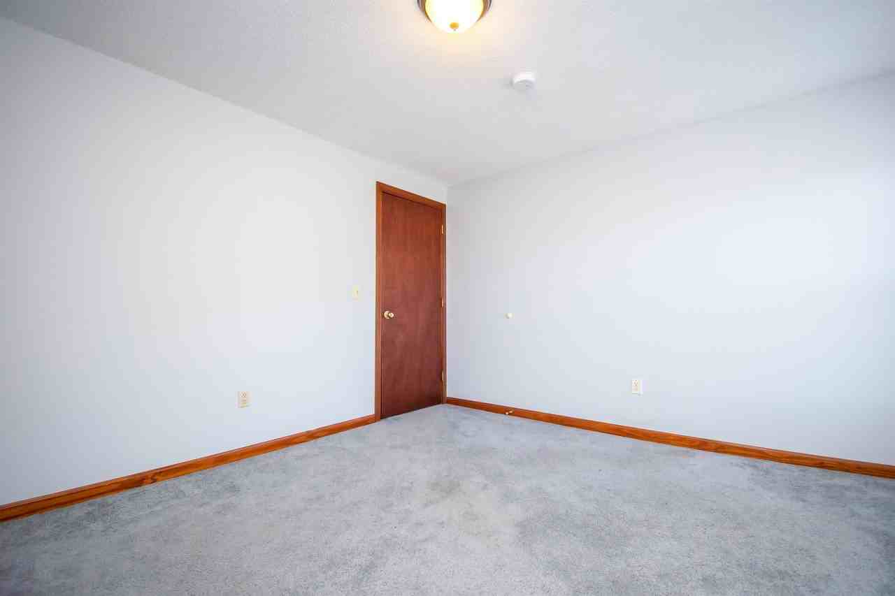 315 Woronoco Rd #B - Photo 7 of 36