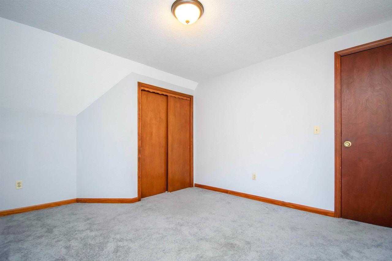 315 Woronoco Rd #B - Photo 2 of 36